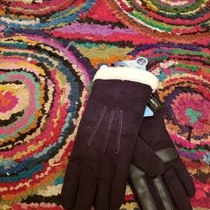 WINTER SALE! BRAND NEW ISOTONER GLOVES